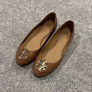 Tory Burch Tan Leather Flats with Gold Logo